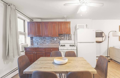 Rose Hill Apartment | Top Location! 2BD in NYC`s Best Neighborhood