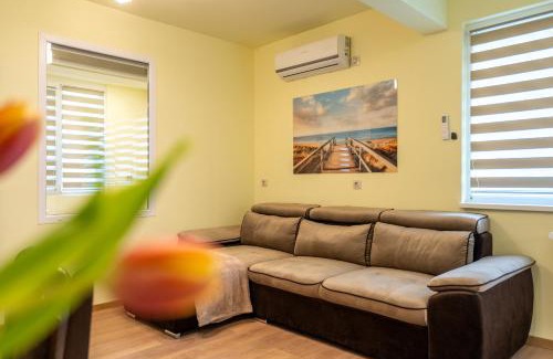 rayon Triaditsa Apartment | Top Location Central New & Spacious 3 BDR apt Medical Academy