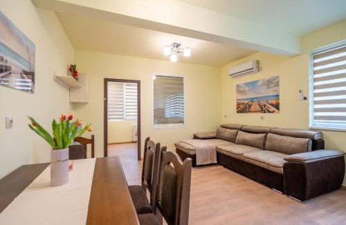 rayon Triaditsa Apartment | Top Location Central New & Spacious 3 BDR apt Medical Academy