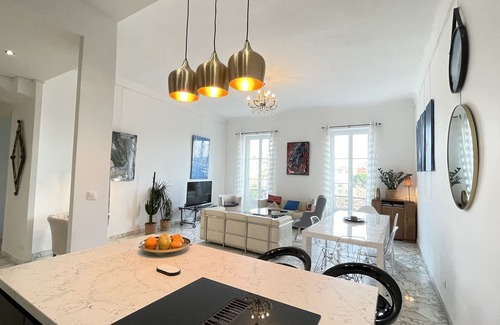 Carre d'Or Apartment | Top location spacious near beach, old town, Massena Square.