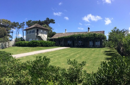 El Placer Ski Chalet | Top Rental House Seaside front.Best Location Top Decoration,Safe and Nice.Best