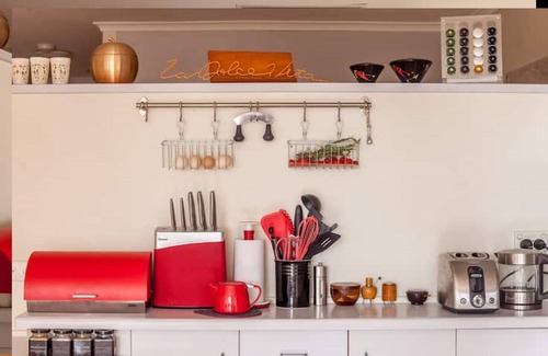 Newtown Apartment | Top Spot on King Street: studio, city view + swimming pool