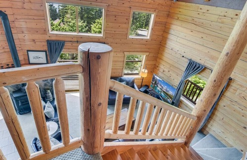 Roslyn Ridge House | TOP VIEW HOME+Game Room-Covered Patio w/ Hot Tub-Fire Pit-Book-n-SAVE NOW!