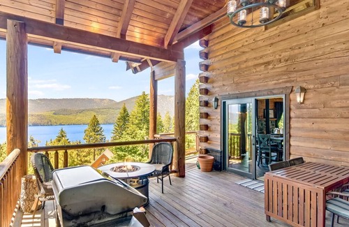 Roslyn Ridge House | TOP VIEW HOME+Game Room-Covered Patio w/ Hot Tub-Fire Pit-Book-n-SAVE NOW!