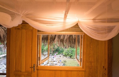 Nam Cang Cabin | Topas Riverside Lodge