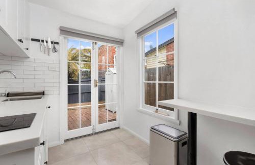 Battery Point House | Tori's on Hampden - Heritage Charm Near Salamanca