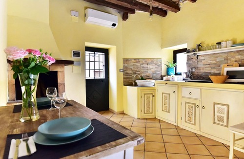 Campagnano di Roma Apartment | Torre Antica suite - art and beauty - apartment in the 14th century tower