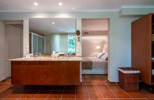 Alcoletge Villa | Torre Lolita - House in Lleida for 8 with pool and tennis court