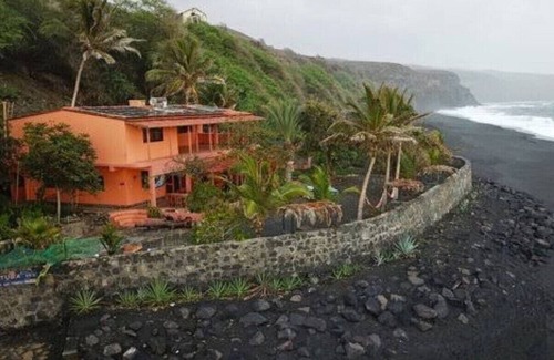 Sao Filipe Bed & Breakfast | Tortuga b&b right by the beach, paradise garden, delicious food and drinks