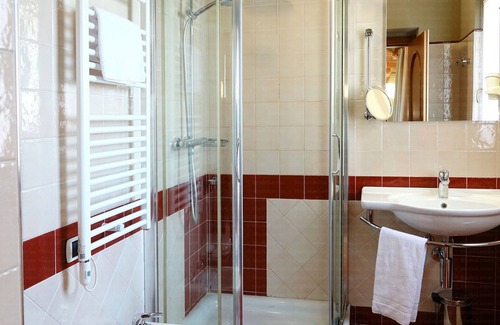 Serralunga d'Alba Hotel | Tota Virginia Antico Podere