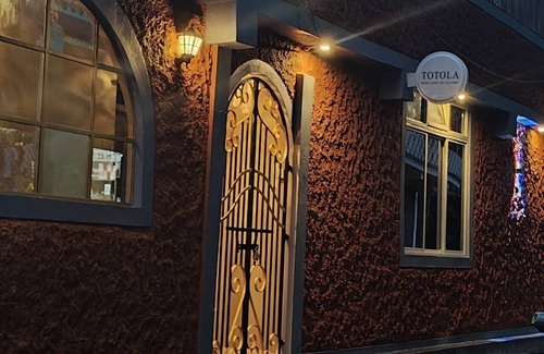 Darjeeling Apartment | Totola Premium Stay "Where every stay is a Story" 3-bedroom apart in Darjeeling