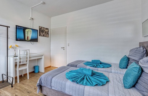 Lohmar Hotel | Touch Down Motel