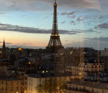 Grenelle Apartment | Tour Eiffel - Paris