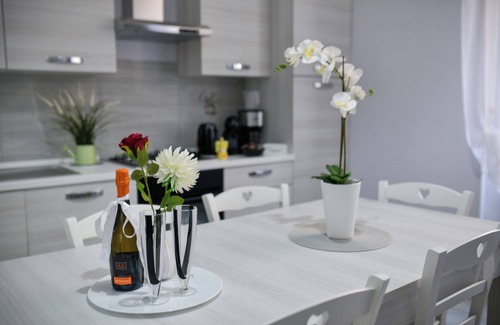 Civitavecchia Apartment | Tourist Apartment Sea Port - Next to the Cruise Ship Free Shuttle Terminal