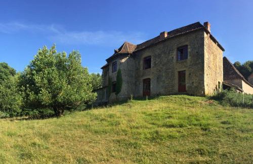 Mauzens-et-Miremont House | Touvent maison au milieu des bois