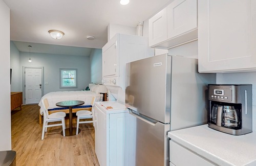 The Pines House | Town of Rehoboth Beach retreat with full kitchen, washer/dryer, fast WiFi, & AC