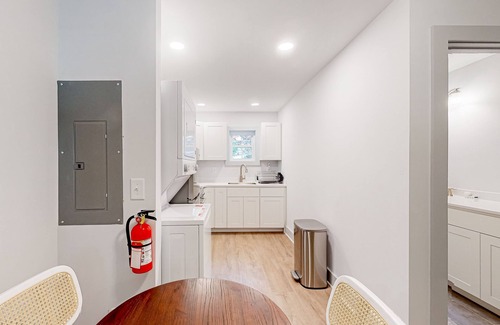 The Pines Condo | Town of Rehoboth Beach updated studio with AC, kitchen, & W/D - walk everywhere