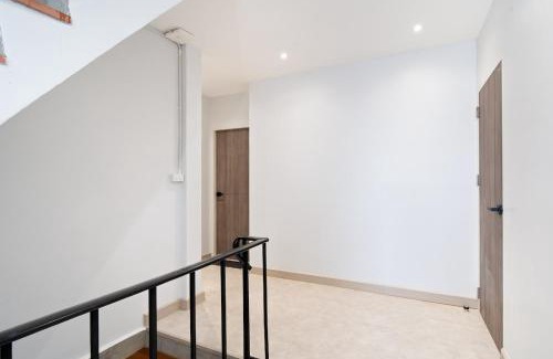 Bang Phong Phang Apartment | Townhouse at Sathu Pradit road