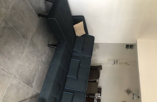 Belcourt House | Townhouse F4 without garden, with 2 guest rooms to rent individually