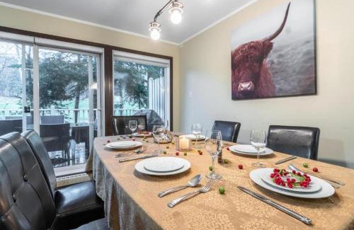 Mont-Tremblant House | Townhouse With Free Shuttle To Tremblant Resort