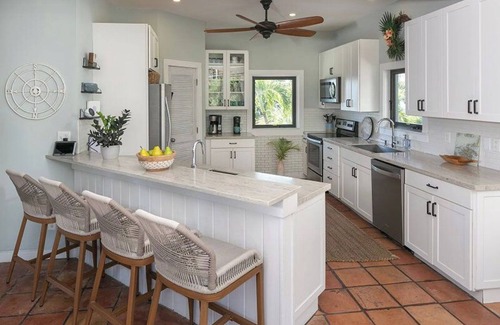 Hart Bay Villa | Tradewinds of Hart Bay - Beautiful Home, Pool, A/C, Stunning Views