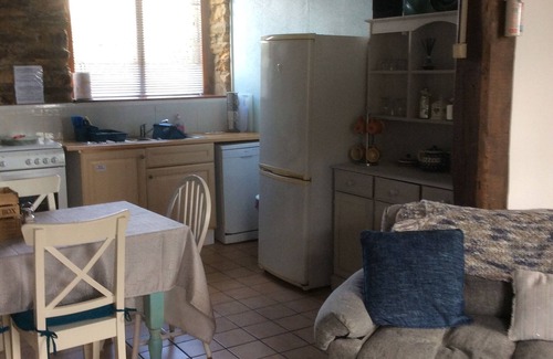 Saint-Mayeux Cottage | Traditional Farmhouse Gite at the heart of Brittany (Sleeps 6 in 3 Bedrooms)