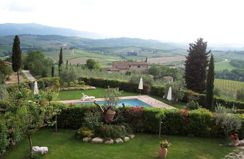 Castellina in Chianti Apartment | Tranquil 2-bedroom apartment with WiFi in Toscana