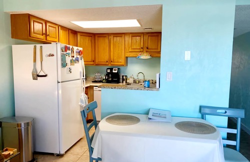Ormond-by-the-Sea Condo | Tranquil 2-bedroom condo with pool in Ormond Beach