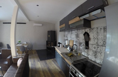 Godech Villa | Tranquil 2-bedroom villa in Smolcha with fitness room, WiFi, AC