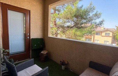 Paradise Condo | Tranquil 3-bedroom condo with AC in vibrant Las Vegas