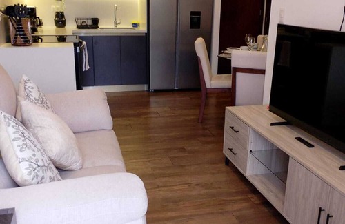 Zona 10 Apartment | Tranquil 3-bedroom apartment with fitness room and pool in Ciudad de Guatemala