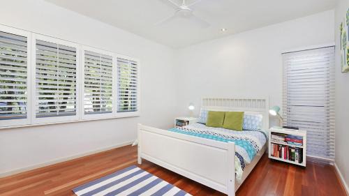 Killcare House | 'Tranquil Beachside Escape' by HolidayCo