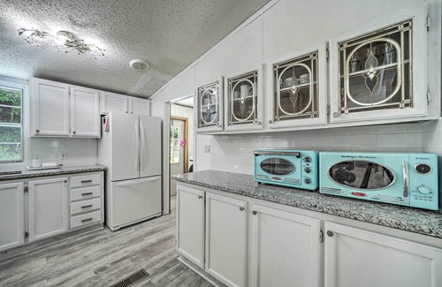 Bryson City House | Tranquil Creekfront Bryson City Home w/Grill!
