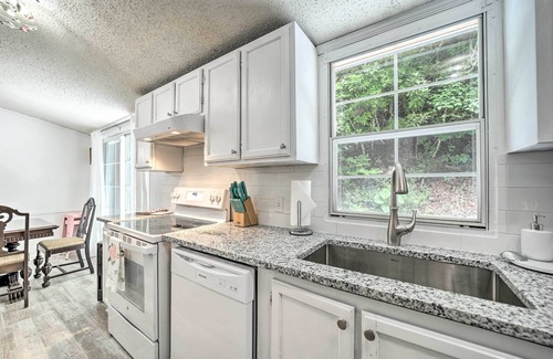 Bryson City House | Tranquil Creekfront Bryson City Home w/Grill!
