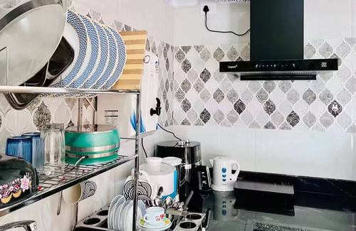 Bainguinim Bed & Breakfast | Tranquil Goan Escape - AC Room in a Villa with Shared bathroom
