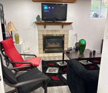 Oakville Apartment | Tranquil Haven Retreat