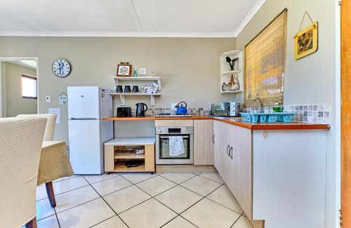 Germiston Apartment | Tranquil, large 1 bedroom garden cottage, 12 mins from OR Tambo International with backup water