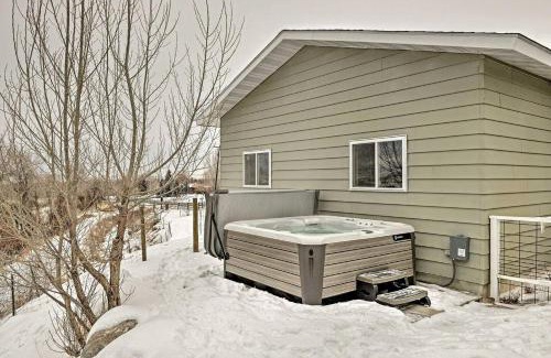 Lander House | Tranquil Mountain Guesthouse with Hot Tub and Creek Views Near Trails in Lander, Wyoming