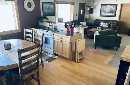 Whitepine House | Tranquil mountain home, near Pitkin, close to your next mountain adventure.