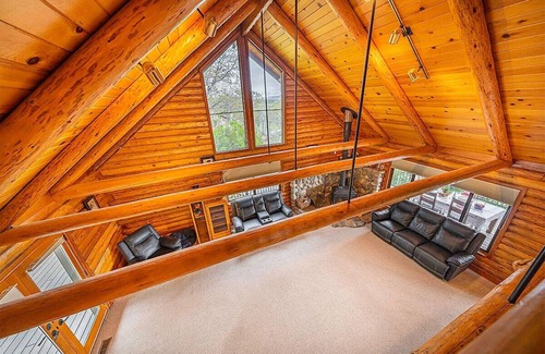 Eagle Point Cabin | Tranquil, private retreat with stunning views yet close to everything.