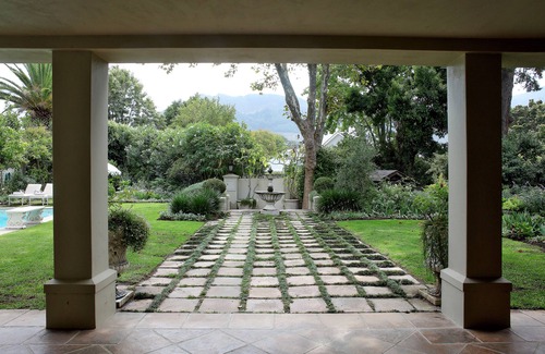 Constantia House | Tranquil setting in the heart of the Constantia Winelands