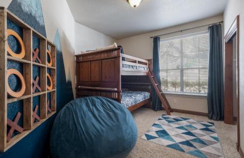 West San Antonio House | Tranquil Townhome