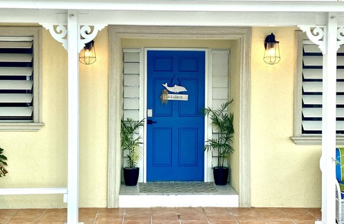 The Bight Villa | Tranquil Villa , min to beach, granny suite capability, Panoramic Ocean Views