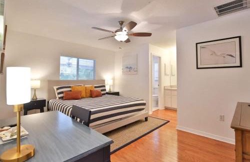 Palmetto House | Tranquility Found Heated Saltwater Pool Spa