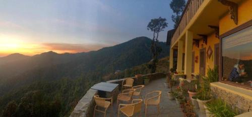 Shilon Bagh House | Tranquility In The Himalayas