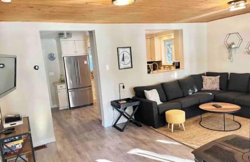 Feronia Cottage | Tranquility on Trout Lake