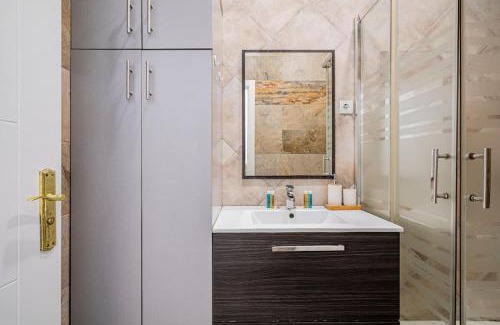 Moncloa - Arguelles Apartment | Tranquilo apartamento en Principe Pío/Pza de España FLOR