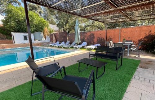 Cordoba Apartment | TrassierraRooms - Chalet a 10 min de Córdoba, con jacuzzi privado y piscina semi-privada