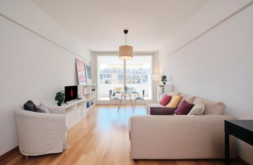 Quartiere XI Portuense Apartment | Trastevere-Colosseo, Elegant Apartment Wi-Fi & A-C
