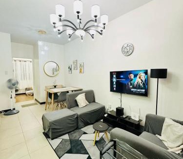 A. Bonifacio Apartment | Traveler Residence by Celandine